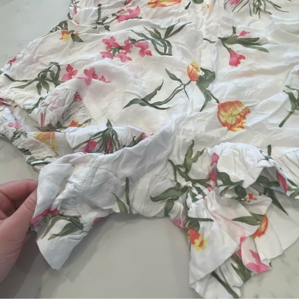 Worn ONCE! Piyama Floral Romper w Elastic Waistband - Picture 4 of 11